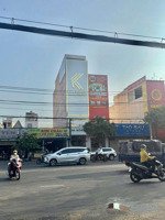 nhà mặt tiền đường đồng khởi, 1 trệt, 5 lầu đối diện cây xăng quân đội, sát bệnh viện đồng nai.