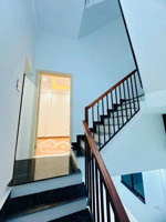 cần bán gấp trước tết. 2 mặt ngõ thông, nông, kinh doanh. nhà đẹp ở luôn. trung tâm đống đa.