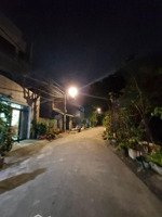 cạnh vinhome q9 - nhà 3 tầng full nội thất xịn xò - đường xe tải - ngang 4.1m - giá chỉ 5.2 tỷ