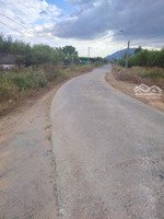 bán vườn tại xuân lộc, 3 mt, view núi sát nhựa giá 450tr/ 1 sào, dt: 4000m2