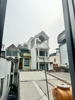 dương bá trạc quận 8 cách q1 chỉ cây cầu - 3 tầng btct hoàn công - 4pn 3 wc - hẻm thông.