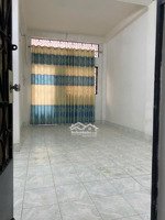 nhà đường trần hưng đạo gần chợ hòa bình, 1 trệt 2 lầu sân thượng, nhà mới, cọc 1 tháng