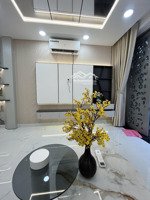 thành thái, q10, hxh, 5 tầng, 30m2, 8,3 tỷ.