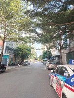 18.89 tỷ căn liền kề 83m2/ 4 tầng sổ đỏ, chân chung cư kinh doanh, giá rẻ vô địch