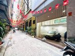nhà đẹp ở ngay phố hoàng quốc việt: 48m2-6 tầng-thang máy nhật-gara ô tô-mặt tiền rộng 6 mét-17,9tỷ