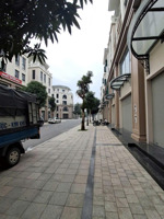 shophouse 2 mặt tiền đại lộ bốn mùa, đã có khách thuê, dòng tiền ổn định