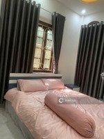 cc gửi bán nhà phố bùi xương trạch. lô góc 5 tầng 4 ngủ . 1 nhà ra ô tô tránh 20m ra phố. 8,8 tỷ