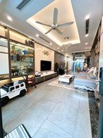 phân lô vip hoàng mai - thoáng trước sau thang máy_văn phòng_ giữ tiền đỉnh cao