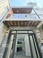 q4, cách mt đoàn văn bơ 70m, nhà mới ở ngay, 2 tầng, 23,5 m , kqh, shr chỉ 3 tỷ 680tr( tl)