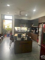 bán nhà 2mt hxh nguyễn thái sơn, đối diện vin com