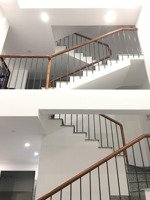 bán nhà 4 tầng dọn vào ở ngay giá 7,9 tỷ