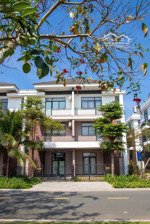 biệt thự 90m2, chuẩn pháp lý _ 1 trệt 2 lầu, gần công viên _ liền kề vành đai 3, cách tp.hcm 1km.