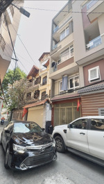 gần mt nguyễn văn trỗi - 5tầng (4 x 15) hẻm thông oto tránh. cho thuê 720tr/năm giá chỉ 15.9tỷ