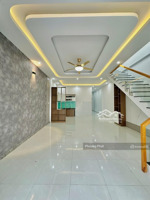 bán gấp nhà 1 trệt 1 lầu sổ hồng riêng thổ cư 100% ngay chợ thạnh phú, tt 589tr nhận nhà ở ngay