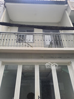 sát mặt tiền, 4x13m, 2 lầu, hđ thuê 20tr, nhà hxh 6m đoàn thị điểm, bán 11.8 tỷ