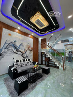 bán gấp nhà đẹp quận 8, phong cách chất, 2 tầng, 49m2 tại bình đông, gần chợ xóm củi, giá 5,1 tỷ