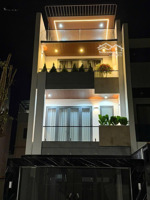 bán căn nhà 3 tầng 1 tum mới đang hoàn thiện full nội thất. mỹ gia gói 5 thái hưng