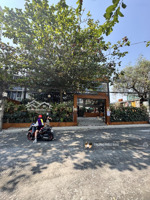 ngộp bank bán gấp nhà mt nguyễn văn hưởng quận 2 - dt 22 x 50m - cn 1.100m2 - 3 tầng - giá 180 tỷ