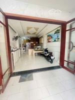 bán nhà hxh đề thám, p.cầu ông lãnh, q.1 dt: 4 x 18m, cn 61m kết cấu: 3 tầng hđ thuê sẵn: 30 tr