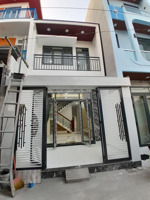 nhà mới xây 2 tầng sạch đẹp ở ngay, 1/ hẻm ôtô đường tân xuân 1