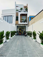 nhà mới xây 1 trệt 2 lầu đẹp lung linh 6.5 tỷ