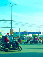 cặp đất đường 5m5 đặng như mai . bên hông bến xe tp đà nẵng - dt : 9.8 x21.6= 212m2.