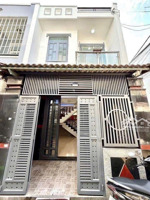 nhà đẹp shr dt 4x13m, 1 trệt 1 lầu 2pn 2wc hẻm xe hơi 5m thông hiệp thành 35 q12, giá 4,55tỷ