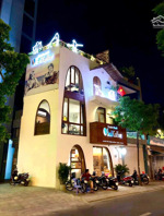 cần bán gấp nhà mặt tiền 42 ngô thời nhiệm, quận 3, 7m x 8m, 4 tầng, nhà mới đẹp, hđt 40 triệu