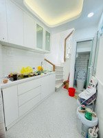 phú nhuận 3 tầng - 22m2 - hẻm 3m - an ninh - chỉ hơn 3 tỷ