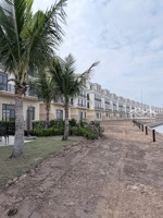 bán nhà phố vườn vinhomes royal island, 13 tỷ, 105m2 + hơn 100m2 sân vườn , 4 tầng, 6m mặt tiền