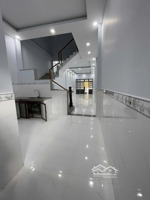 bán nhà lê thị riêng mặt tiền chợ sầm uất hơn 100m2 chỉ 8ty