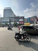 cực sốc giảm 80 tỷ bán gấp nhà mt cộng hoà q. tân bình - dt 30 x 48m - hđt 300 triệu - giá 200 tỷ