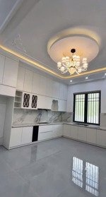 căn nhà mới xây 3 tầng có thang máy khu an sơn đà lạt 9 tỷ 6 - khu an ninh, dân trí. cách hồ xh 3km