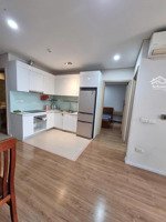 tôi cho thuê 2 ngủ full đồ chung cư mipec long biên rẻ nhất thị trường giá 12 triệu: lh 