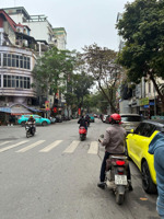 bán nhà mặt phố kinh doanh-trung tâm hai bà trưng- vị trí rất trung tâm đoạn đẹp nhất phố, vài bước
