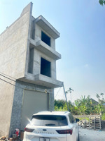 cần bán nhà 3 tầng, 3 phòng ngủ, 3 vệ sinh