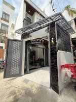 nhà đẹp mới . kế bên đại học công nghiệp . khu dân trí, tiện di chuyển sân bay quận trung tâm