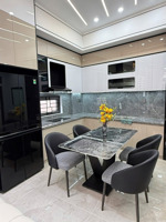 nhà đẹp đón tết .
nhà 3 tầng 2 mặt kiệt k58/.. ông ích khiêm , hải châu , thông bắc đẩu