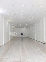 nhà mặt tiền cho thuê đường nguyễn văn cừ