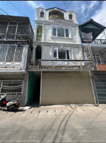 cần bán khách sạn hẻm nhựa ô tô rộng rãi đường trần phú p4 tp đà lạt