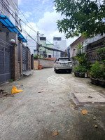 giá 8tỷ9 nhà c4 - 134m2 - 4pn - 2wc - lã xuân oai - khu dân cư hiện hữu - 5p ra metro - hẻm xe tải