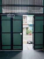 hiếm - vị trí đẹp tân phú - thoại ngọc hầu - 115m2 - sổ a4 nở hậu - 5pn - hxh tránh - hơn 9 tỷ tl