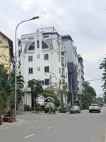 nhà mới trung tâm ngọc thuỵ - cách 30m ra ô tô tránh thông - công viên, biệt thự vây quanh