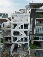 tòa nhà chdv - trường sa p.17 q.bình thạnh - dt: 9x20m - hầm 6 tầng - hđt: 200tr - giá 40 tỷ