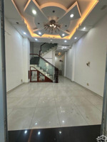 đuòngw nhựa 8m - ô tô ngủ trong nhà - khu vip gần tân phú 5p ra aeon mall - ngang 4 x 16 - 4 tầng -