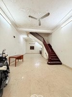 bán nhà mặt phố trung kính, 48m2 x 6t vỉa hè đá bóng. kd mọi loại hình. khu sầm uất ô tô đỗ.