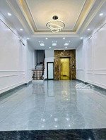 gia đình chuyển về tây hồ nên cần bán nhà tứ hiệp, thanh trì. nhà full nội thất vào ở ngay