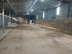 cho thuê kho xưởng đại lộ thăng long dt 700m2 có điện 3 pha xe 8 tấn đỗ cửa, giá 30 nghìn/m2