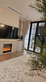 bán 3pn toà landmark ecopark view hồ thiên nga