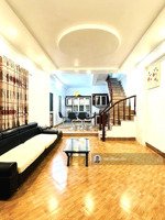 bán nhà quận tây hồ 48m2*4t, nhà cao cửa rộng, full nội thất, khách mua vừa ở vừa cho thuê .